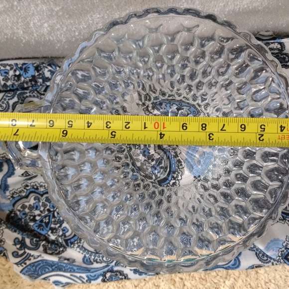 Vintage Inghon Clear Honeycomb Pattern by Indiana Glass Candy Dish - Picture 8 of 9